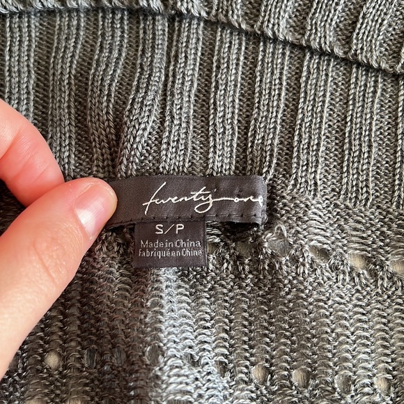 NWOT Forever 21 Gray Sweater Wrap Cardigan Short Sleeve Cocoon Tunic Dolman - Picture 5 of 14